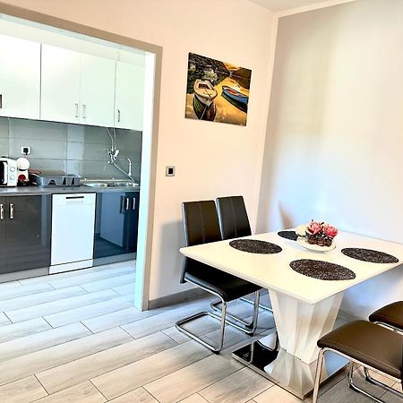 Apartman Rocan Върсар Екстериор снимка