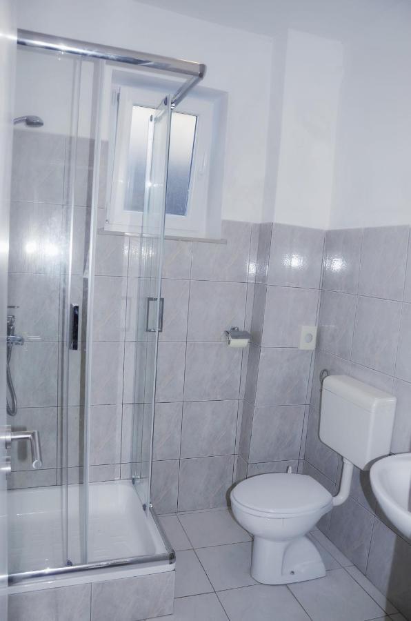 Apartman Rocan Върсар Екстериор снимка