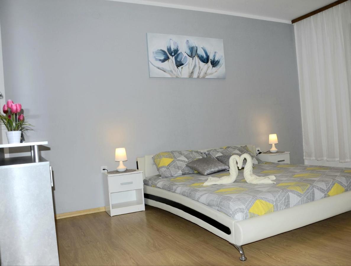 Apartman Rocan Върсар Екстериор снимка