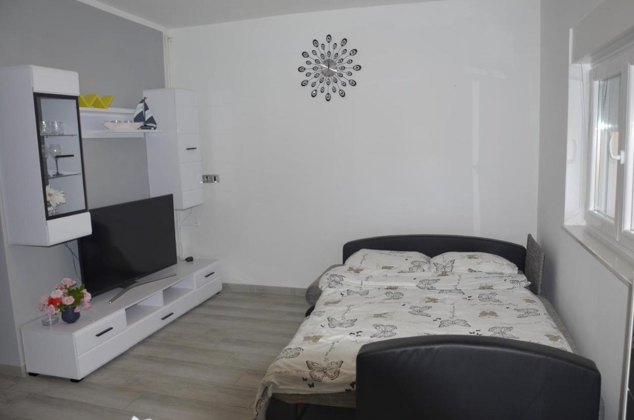 Apartman Rocan Върсар Екстериор снимка