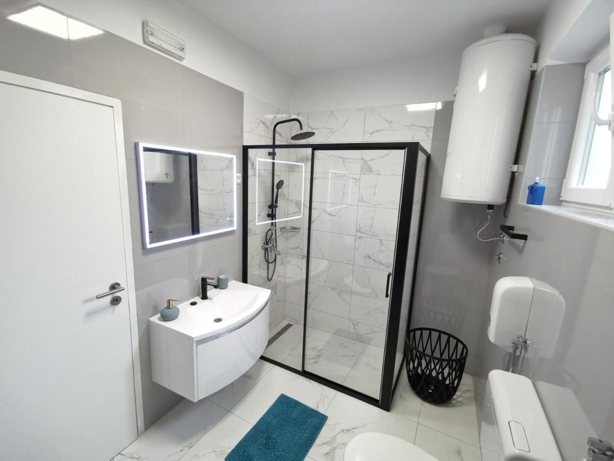 Apartman Rocan Върсар Екстериор снимка