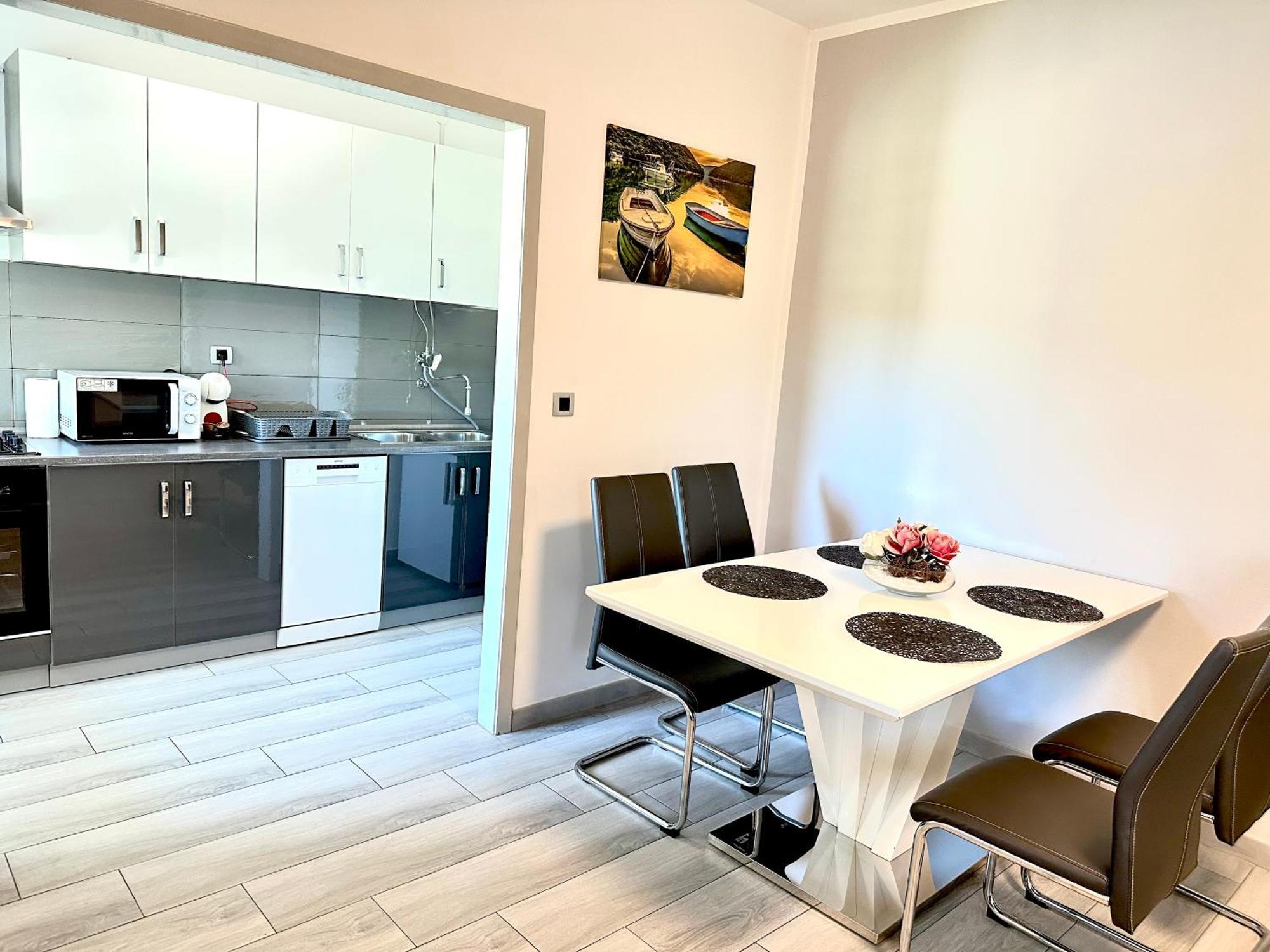 Apartman Rocan Върсар Екстериор снимка